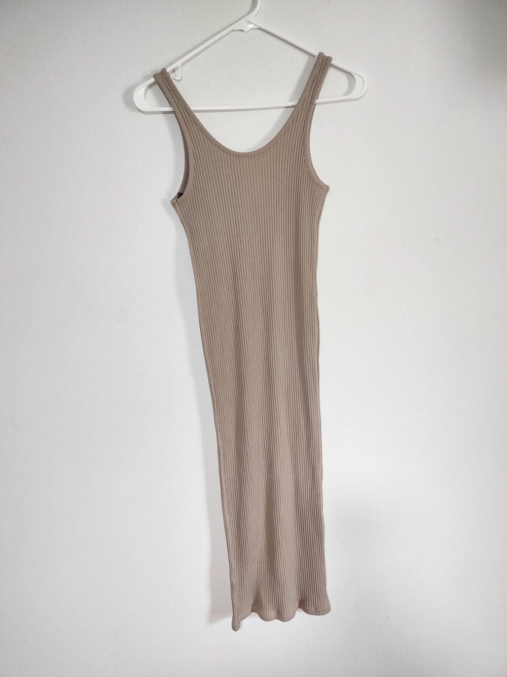 H&M Ribbed Sleeveless Maxi Dress in Taupe - Picture 6 of 8